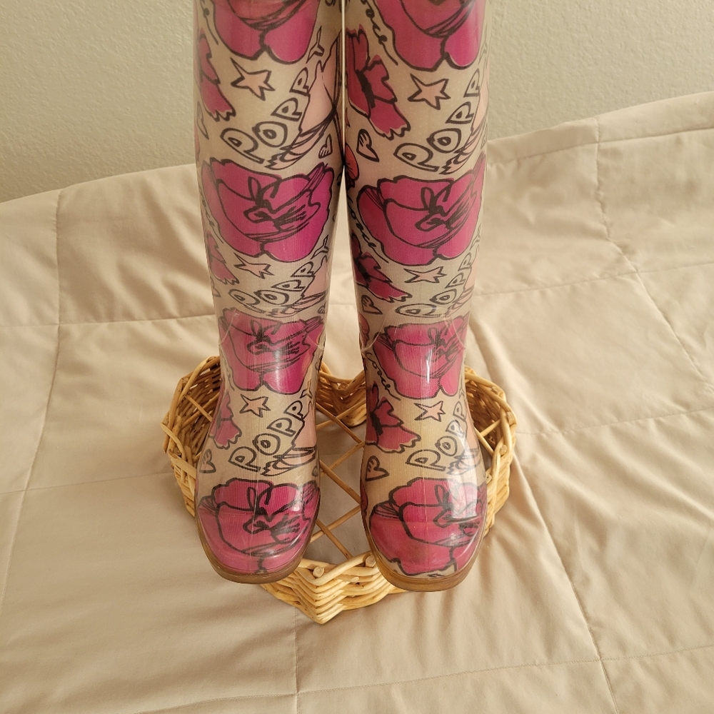 Coach rain boots. Preowned. Size 7.